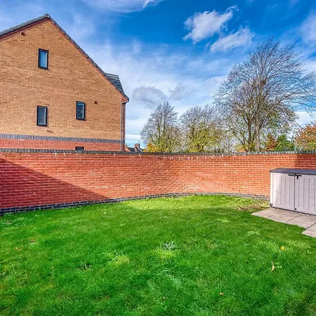 Large 5 Bed House Near Nec, Bhx Airport, Hs2, Private Parking Сasa de vacaciones