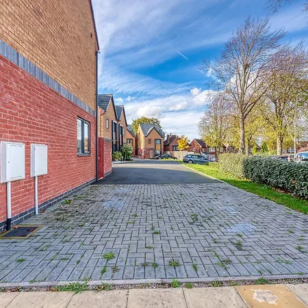 Large 5 Bed House Near Nec, Bhx Airport, Hs2, Private Parking