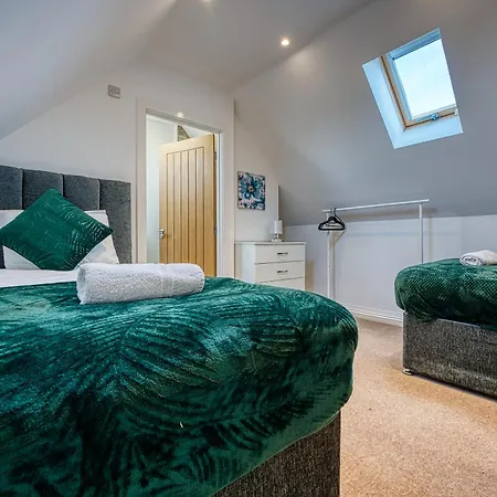 Large 5 Bed House Near Nec, Bhx Airport, Hs2, Private Parking Сasa de vacaciones