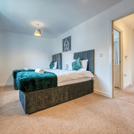 Large 5 Bed House Near Nec, Bhx Airport, Hs2, Private Parking Сasa de vacaciones Birmingam