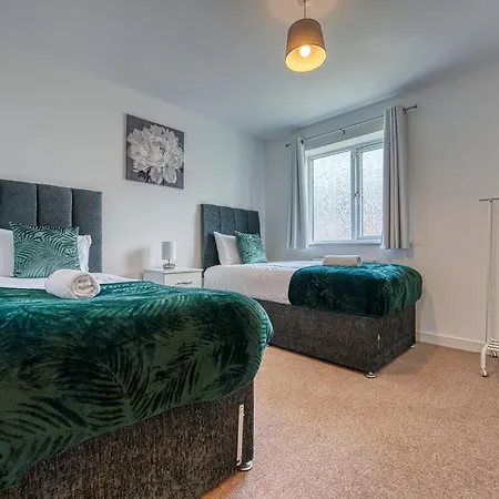 Сasa de vacaciones Large 5 Bed House Near Nec, Bhx Airport, Hs2, Private Parking